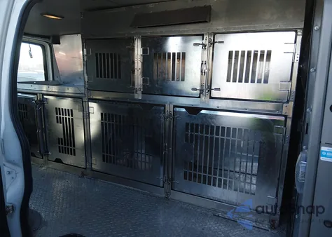 2012 Chevrolet Express 2500 Work Van z USA, uszkodzony, nr VIN 1GCWGFBAXC1105089